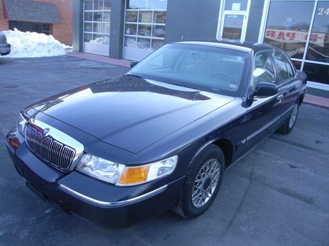 Mercury Grand Marquis 2000 photo 1