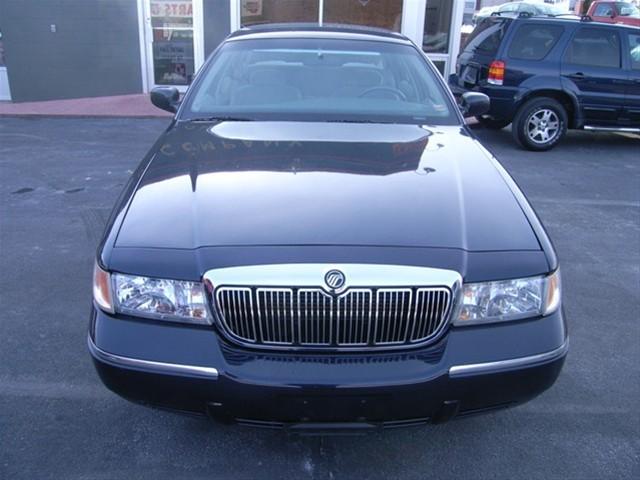 Mercury Grand Marquis 2000 photo 2