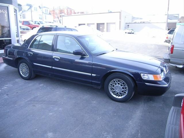 Mercury Grand Marquis 2000 photo 3