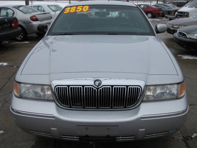 Mercury Grand Marquis 2000 photo 1