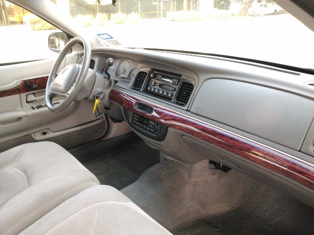 Mercury Grand Marquis 2000 photo 15