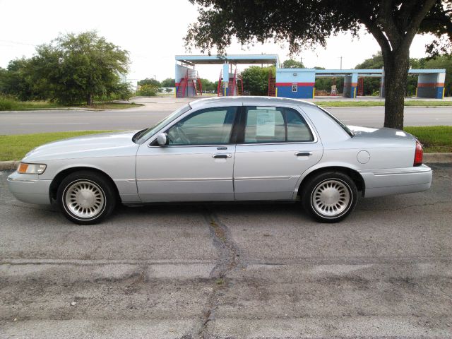 Mercury Grand Marquis 2000 photo 9