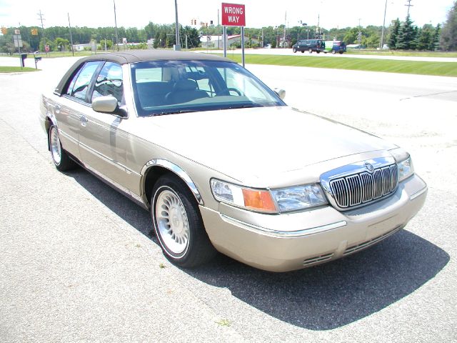 Mercury Grand Marquis 2000 photo 1