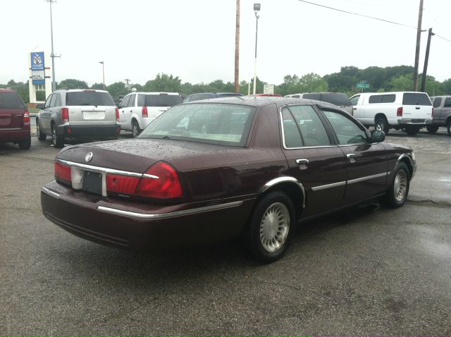 Mercury Grand Marquis 2000 photo 2