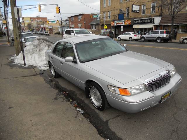 Mercury Grand Marquis Touring W/nav.sys Sedan