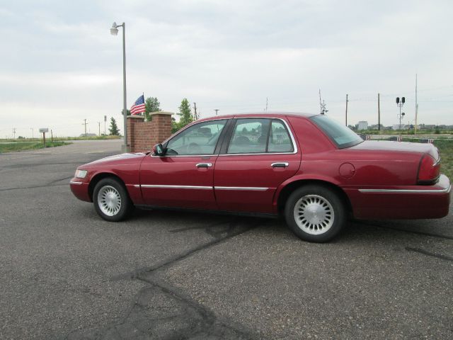 Mercury Grand Marquis 2000 photo 2