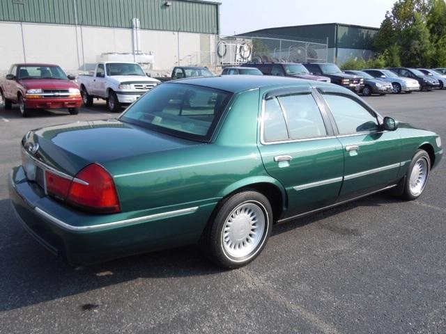 Mercury Grand Marquis 2000 photo 1