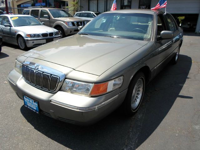 Mercury Grand Marquis 2000 photo 1