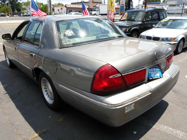 Mercury Grand Marquis 2000 photo 3