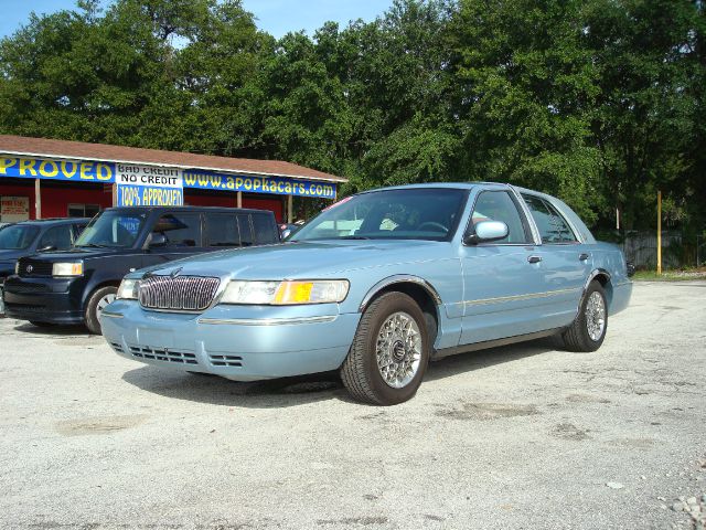 Mercury Grand Marquis 2000 photo 2