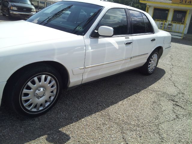 Mercury Grand Marquis 2000 photo 2