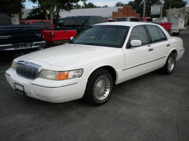 Mercury Grand Marquis 2000 photo 3