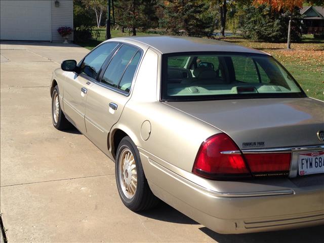 Mercury Grand Marquis 2000 photo 2