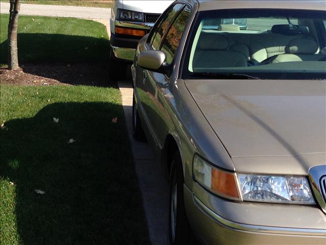 Mercury Grand Marquis 2000 photo 3