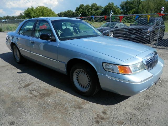 Mercury Grand Marquis 2000 photo 2