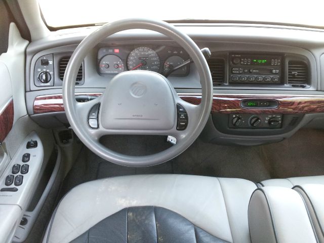 Mercury Grand Marquis 2000 photo 3