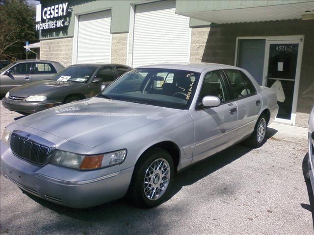 Mercury Grand Marquis XLS Sedan