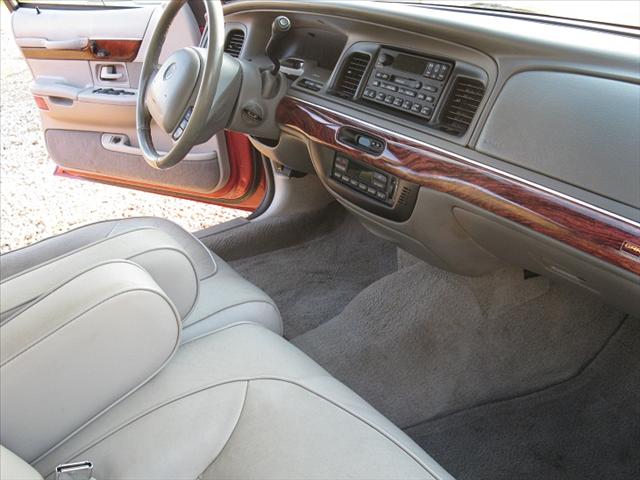 Mercury Grand Marquis 2000 photo 4