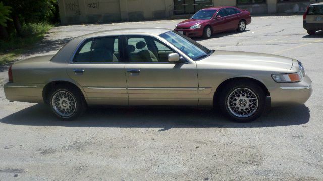 Mercury Grand Marquis 2000 photo 2