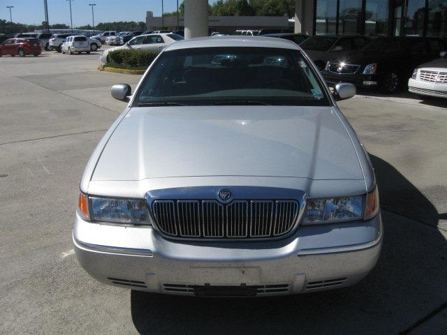 Mercury Grand Marquis 2000 photo 1