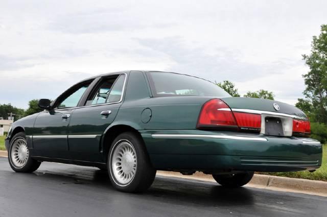 Mercury Grand Marquis 2000 photo 3