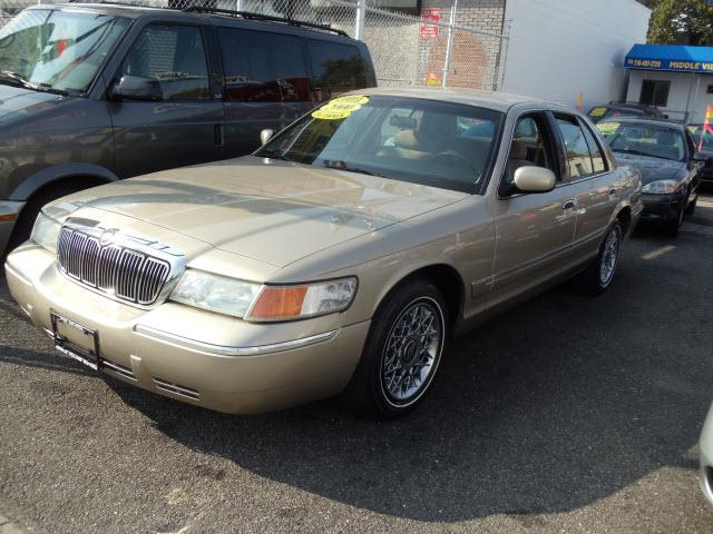 Mercury Grand Marquis XLS Sedan