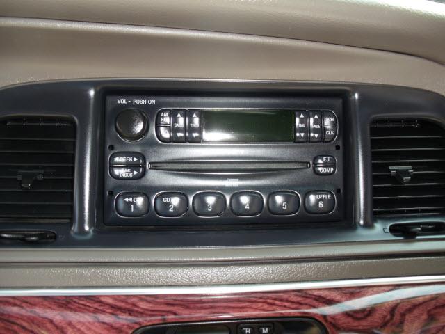 Mercury Grand Marquis 2000 photo 4