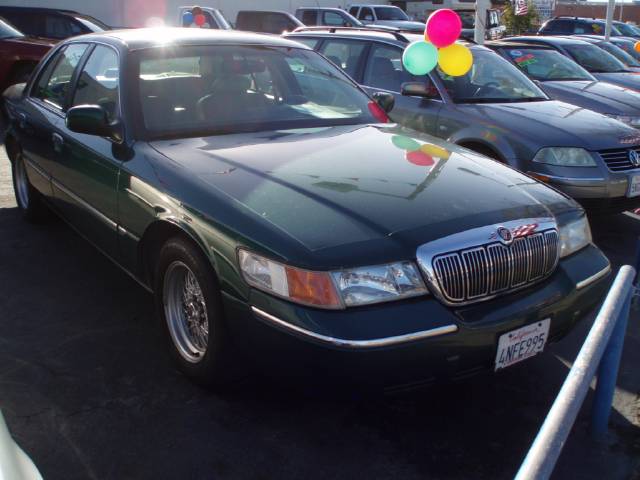 Mercury Grand Marquis 2000 photo 2