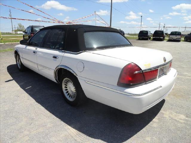 Mercury Grand Marquis 2000 photo 1