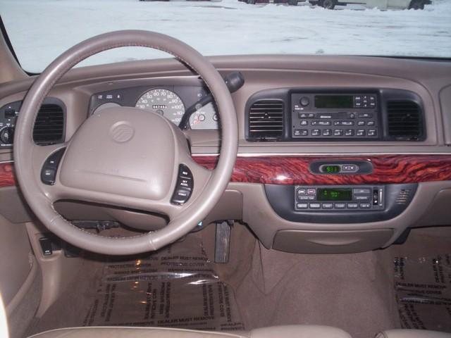 Mercury Grand Marquis 2000 photo 3