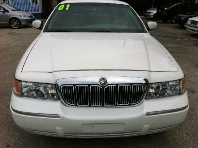 Mercury Grand Marquis 2001 photo 2