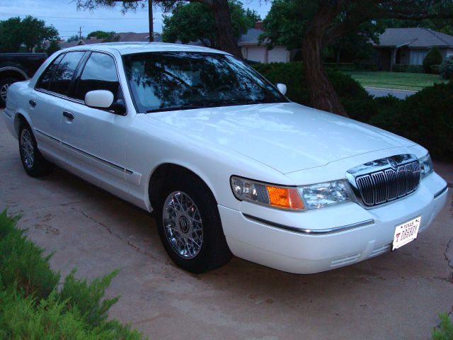 Mercury Grand Marquis 2001 photo 1