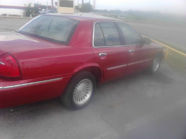 Mercury Grand Marquis 2001 photo 2