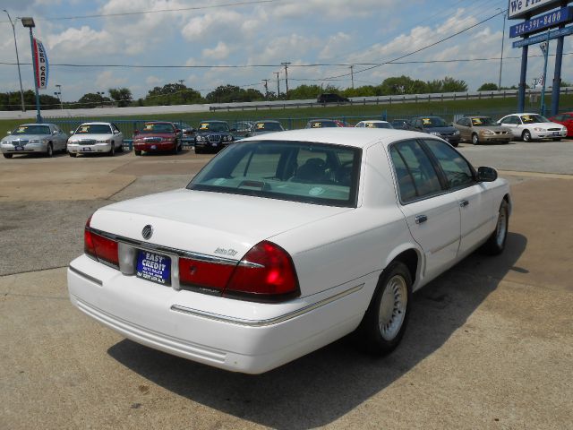 Mercury Grand Marquis 2001 photo 2