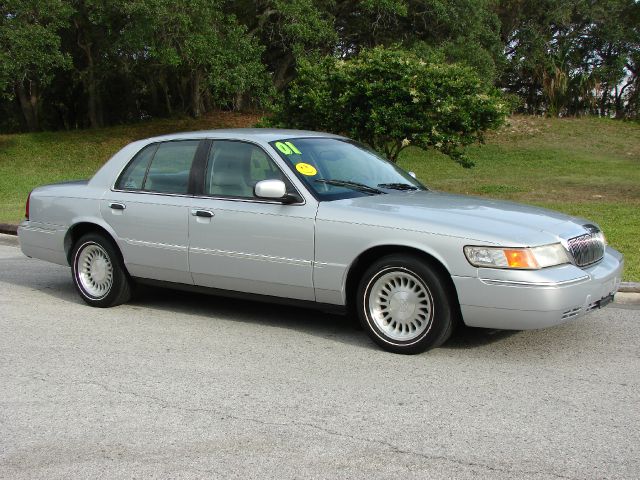 Mercury Grand Marquis 2001 photo 17