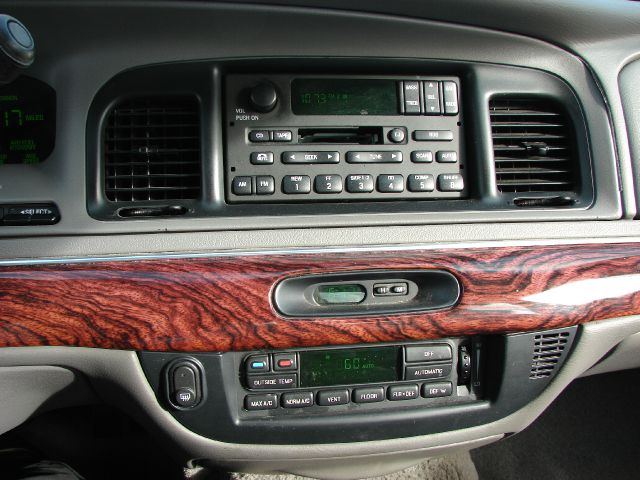 Mercury Grand Marquis 2001 photo 21