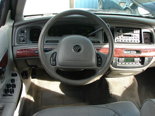 Mercury Grand Marquis 2001 photo 23