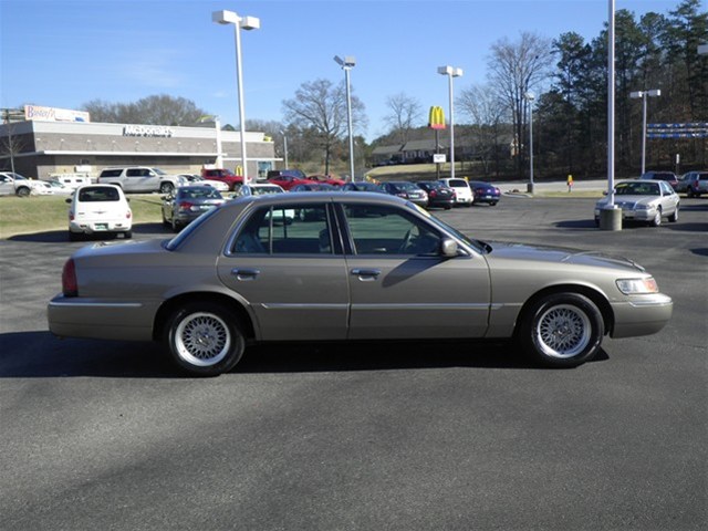 Mercury Grand Marquis 2001 photo 1