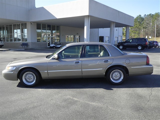 Mercury Grand Marquis 2001 photo 3