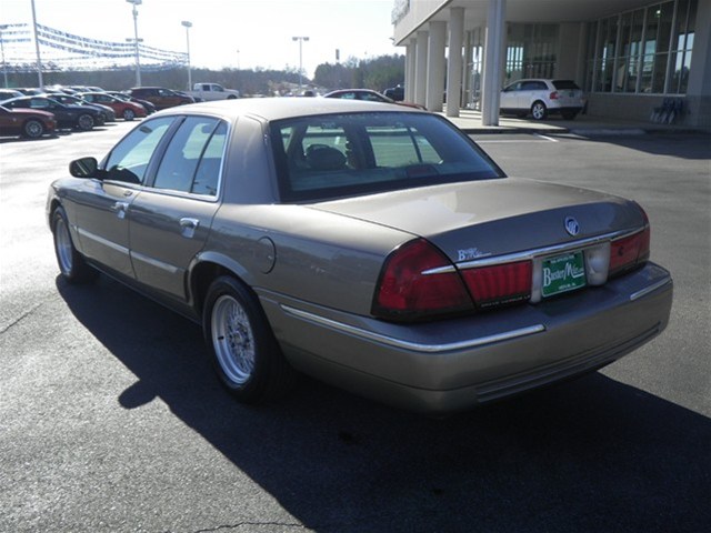 Mercury Grand Marquis 2001 photo 4