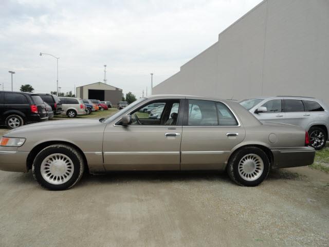 Mercury Grand Marquis 2001 photo 1