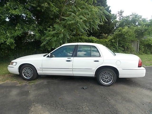 Mercury Grand Marquis 2001 photo 1