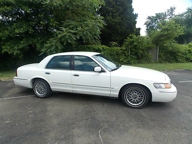 Mercury Grand Marquis 2001 photo 3