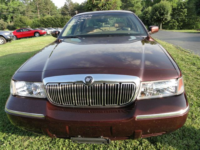 Mercury Grand Marquis 2001 photo 2