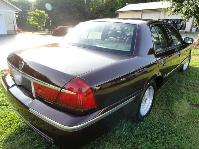 Mercury Grand Marquis 2001 photo 3