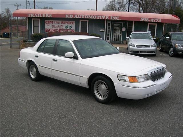 Mercury Grand Marquis 2001 photo 2