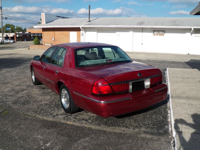 Mercury Grand Marquis 2001 photo 2