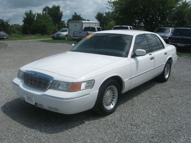 Mercury Grand Marquis 2001 photo 3