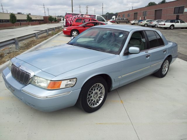 Mercury Grand Marquis 2001 photo 1