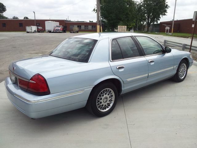 Mercury Grand Marquis 2001 photo 3